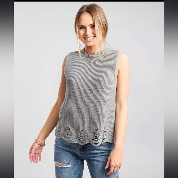 BKE Grey Distressed Sweater Tank Top - Picture 1 of 7